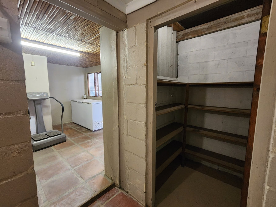 Commercial Property for Sale in Struisbaai Western Cape